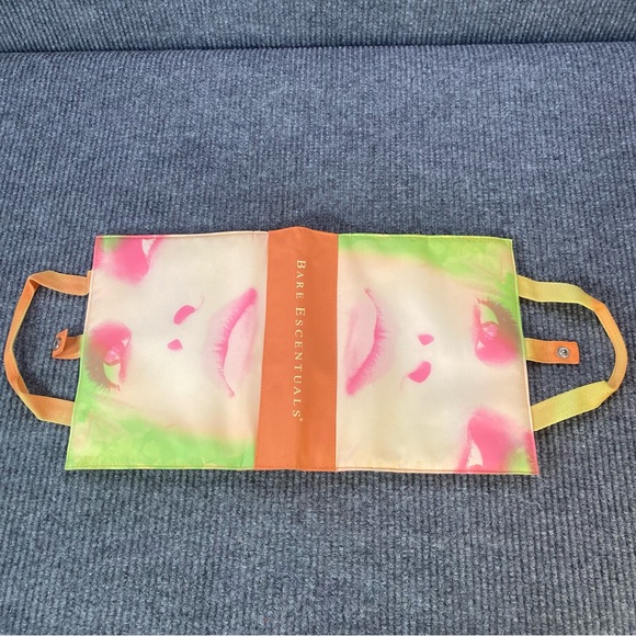 Bare Escentuals Cosmetic Bag - Picture 2 of 9